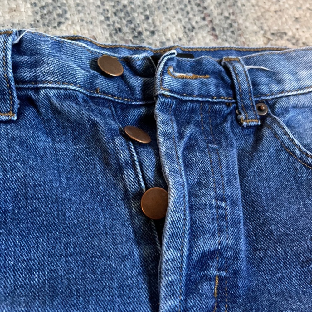 Denim shorts - Picture 2 of 4